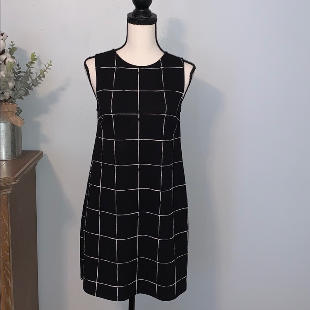 SHIFT DRESS